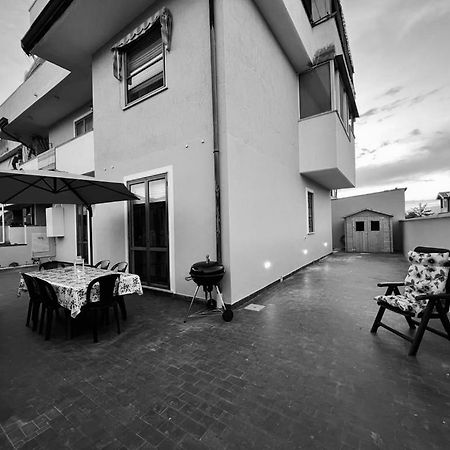 Appartamento Sunflower Виареджо Экстерьер фото