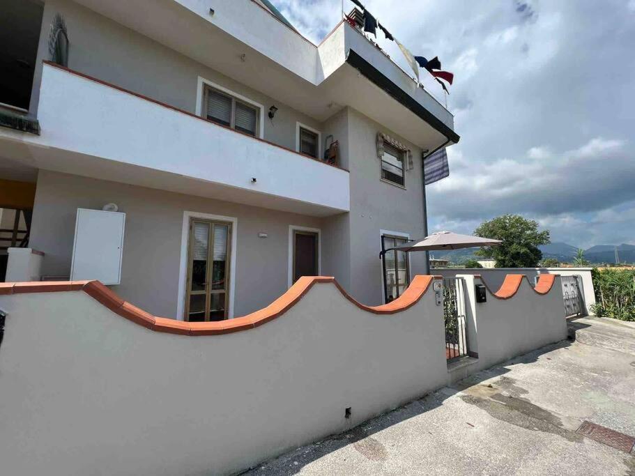 Appartamento Sunflower Виареджо Экстерьер фото
