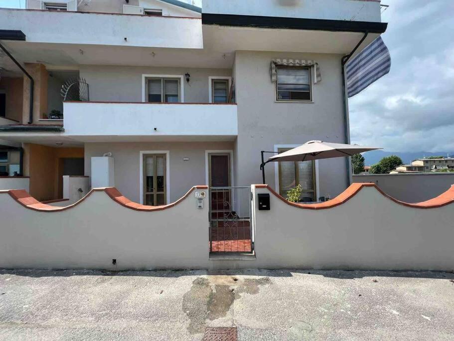 Appartamento Sunflower Виареджо Экстерьер фото